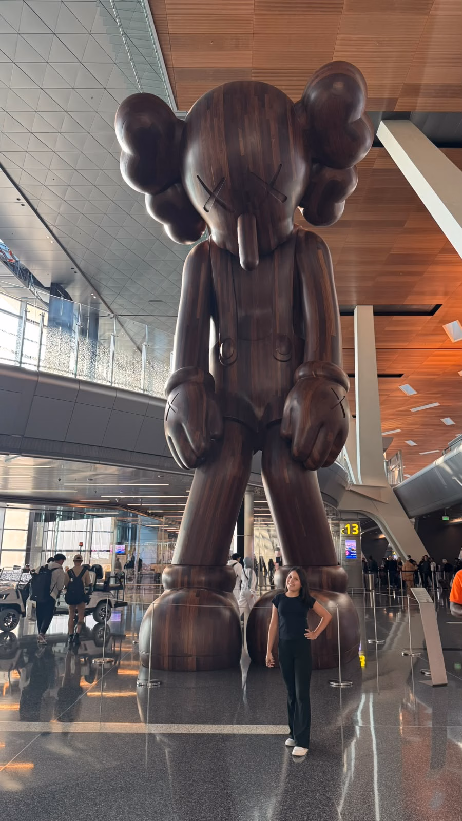 Aeroporto do Qatar tem várias esculturas