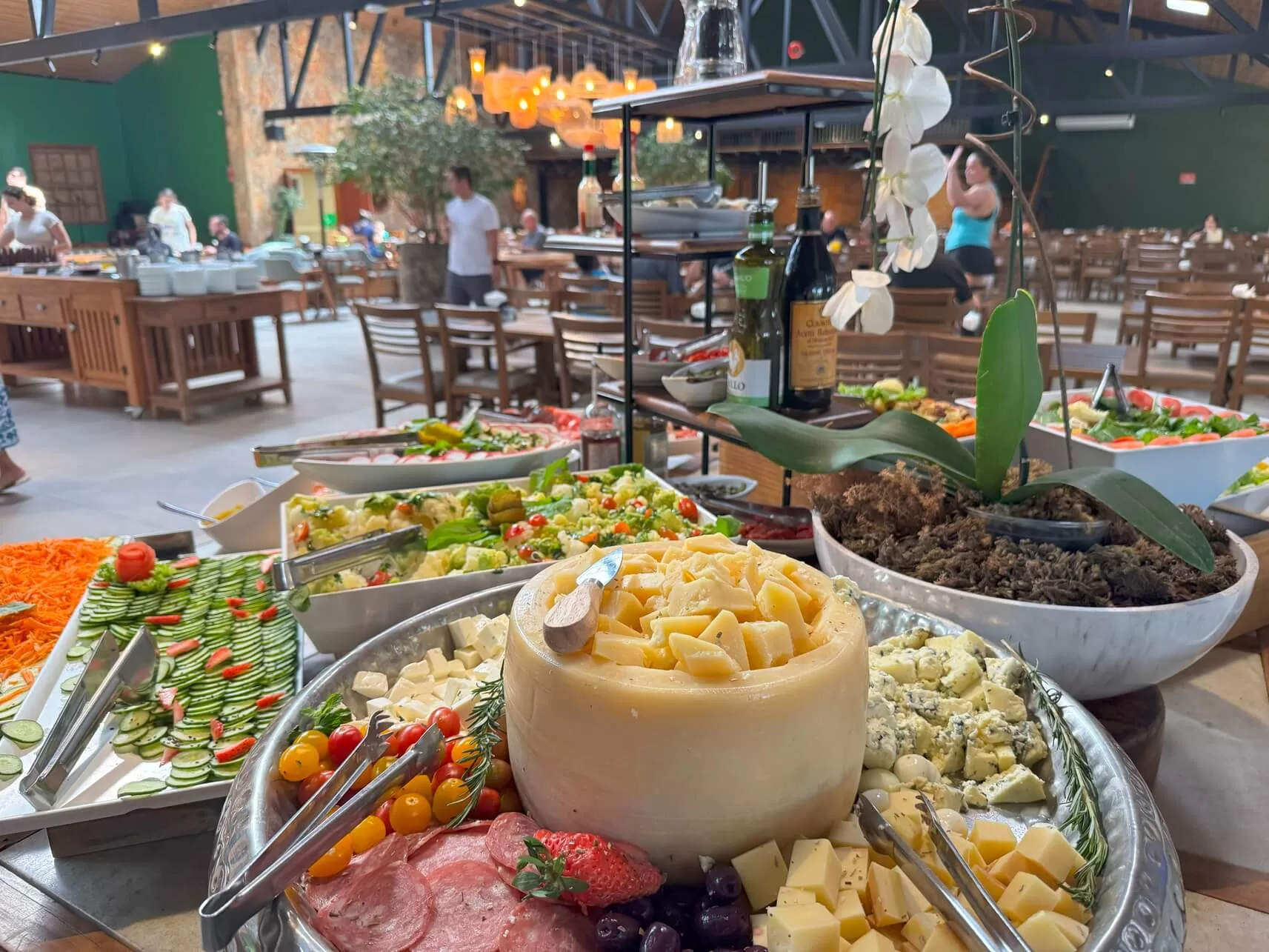 Gastronomia variada no Hotel Fazenda Santa Mônica