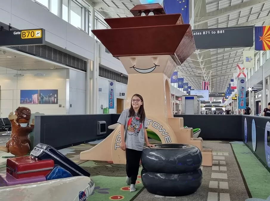 Área kids no aeroporto de Washington