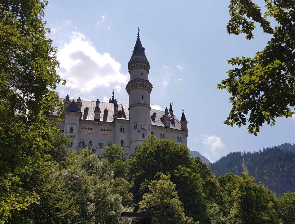Castelo Neuschwanstein inspirou o Castelo da Cinderela de Walt Disney