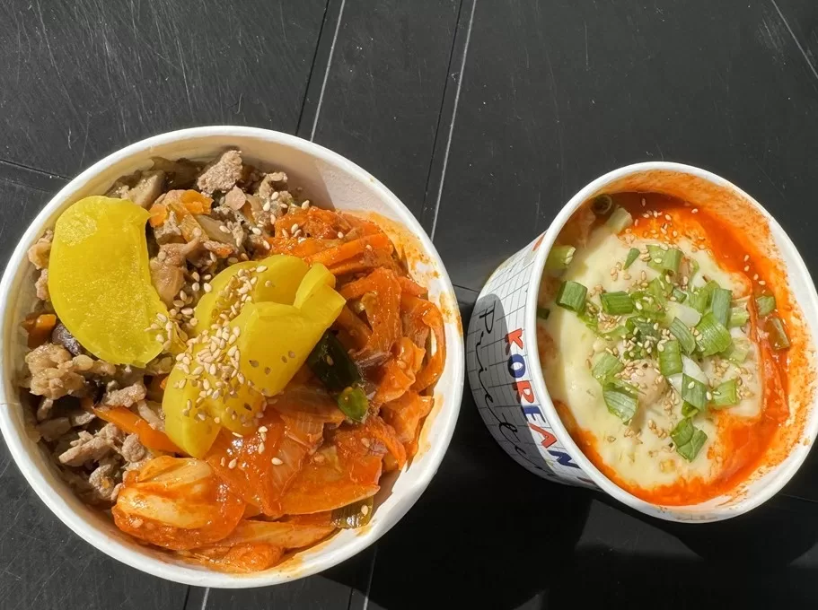 Pratos típicos coreanos na Feira do Bom Retiro