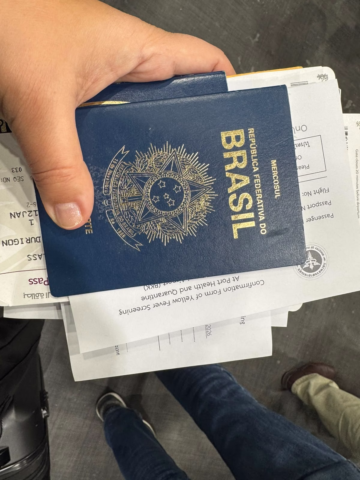 Com o TDAC preenchido e com o certificado de vacinação validado, você passa pela imigração