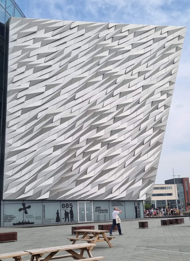 Museu do Titanic, em Belfast, conta a história do transatlântico