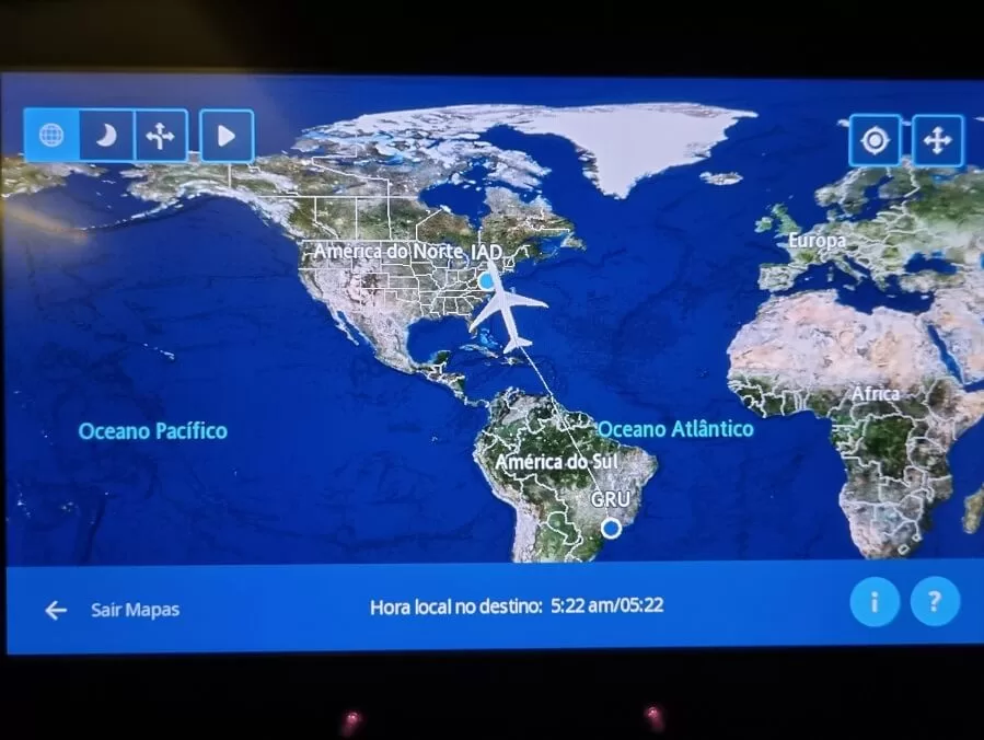 Quem mais adora ficar olhando o mapa do voo?