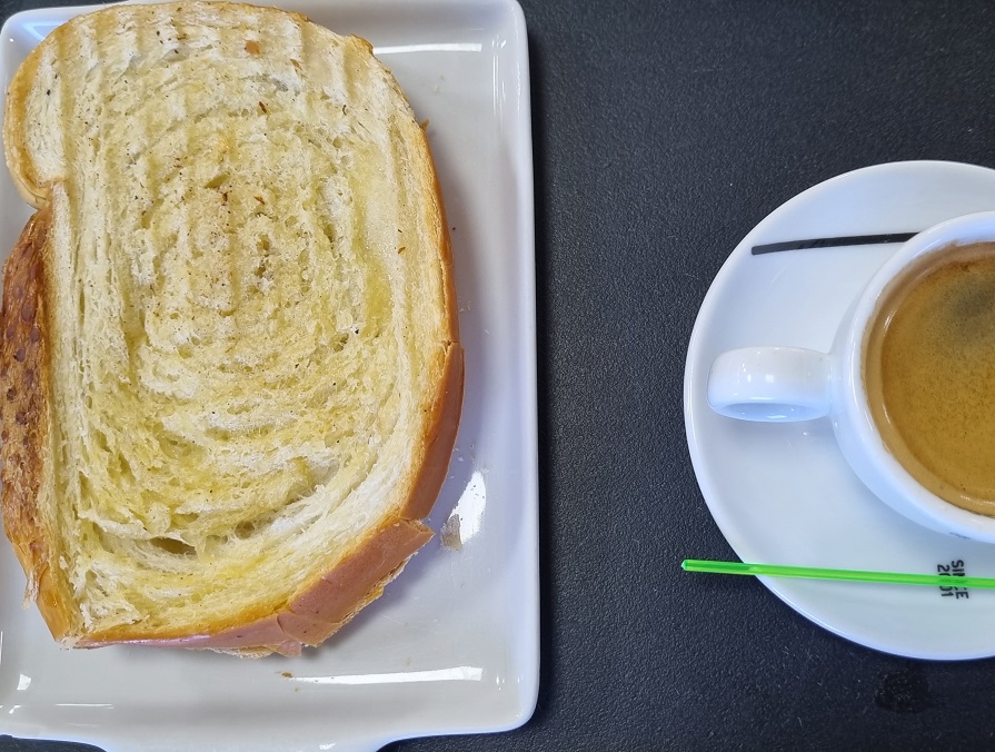 Pão de semolina na chapa no Graal 67