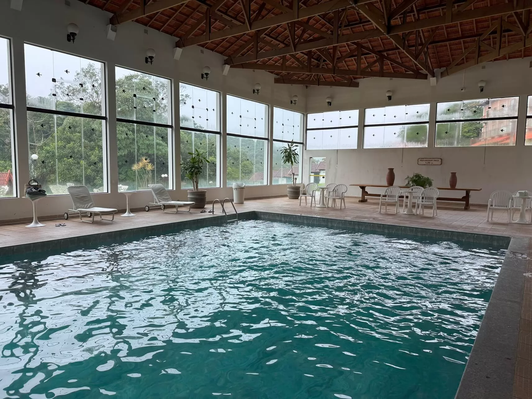 Piscina funda aquecida